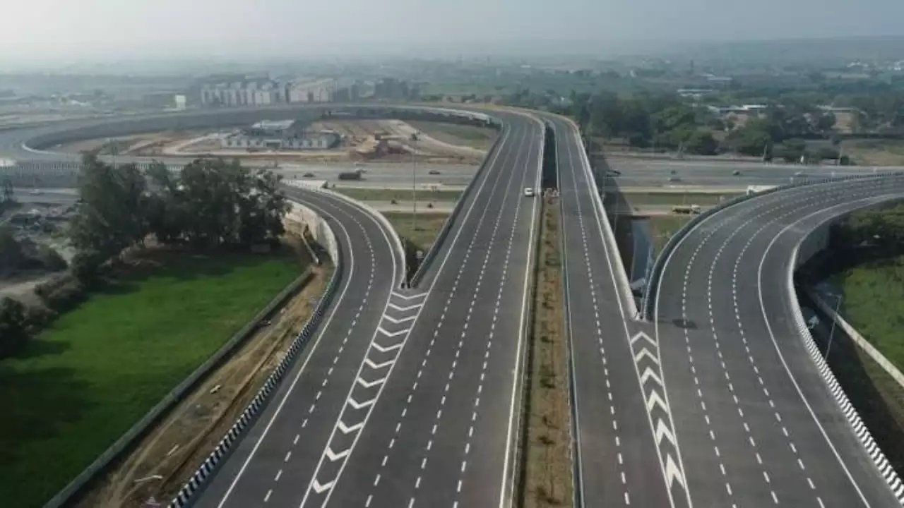 Delhi Mumbai Expressway 1