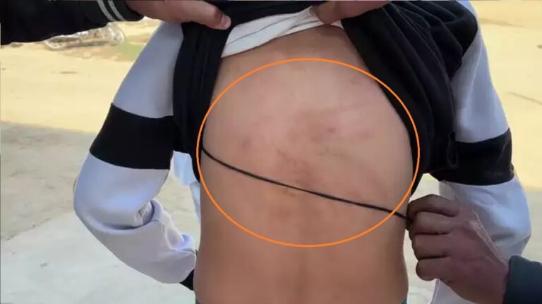 CHARKHI DAADRI TEACHAR BEAT STUDENTS