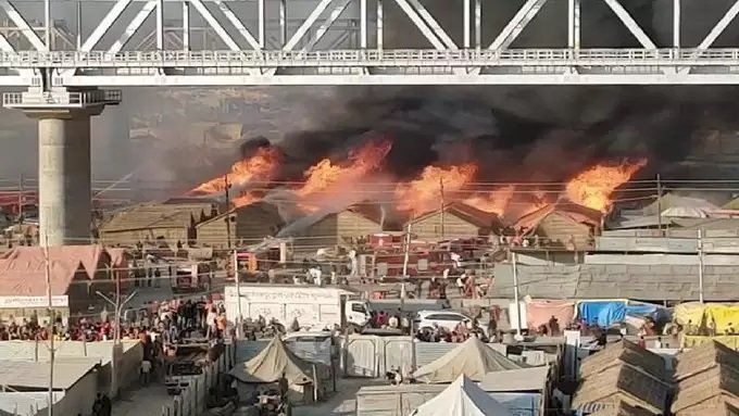 Mahakumbh 19 jan 2025 fire 1