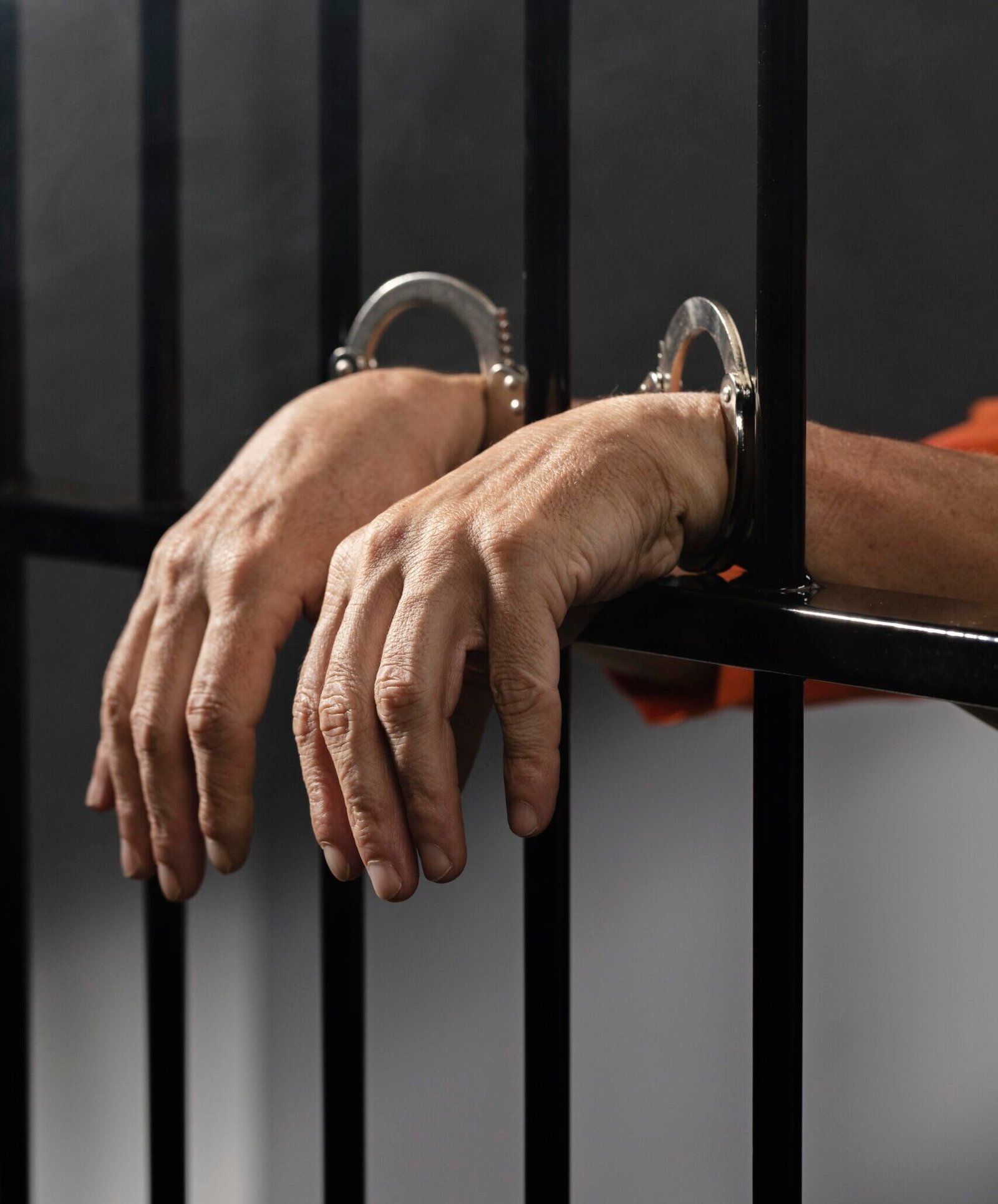 hand cuffs jail 4