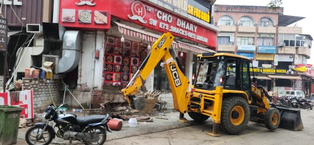 WhatsApp Image 2025-08-29 at 09.13.13