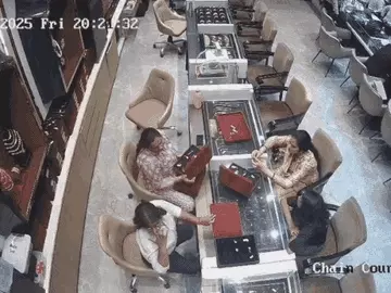 ezgif-745087cd57f4fe_1761046245