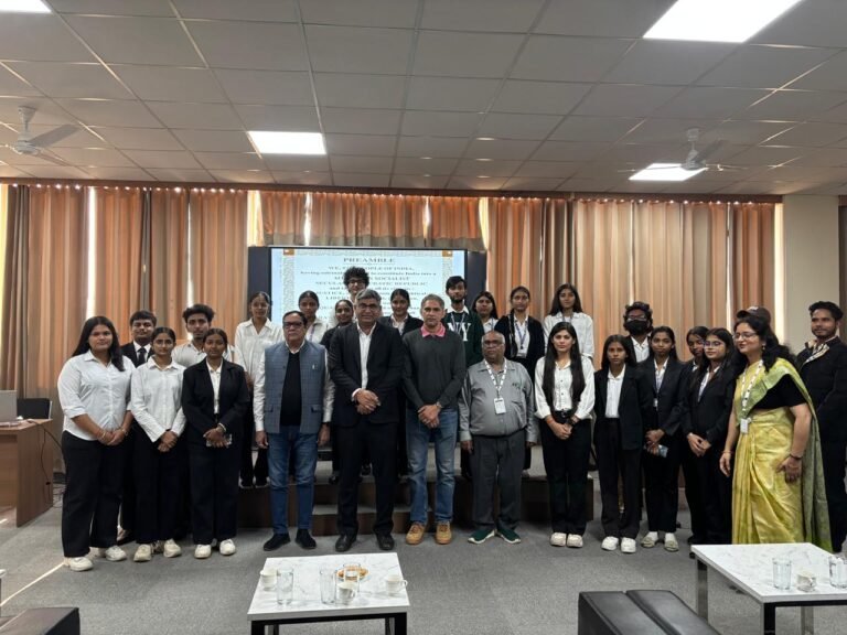 9300b762-949d-44a8-b74c-44d37eb6e360