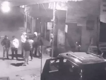 ezgif-59f0323d34139898_1766645154